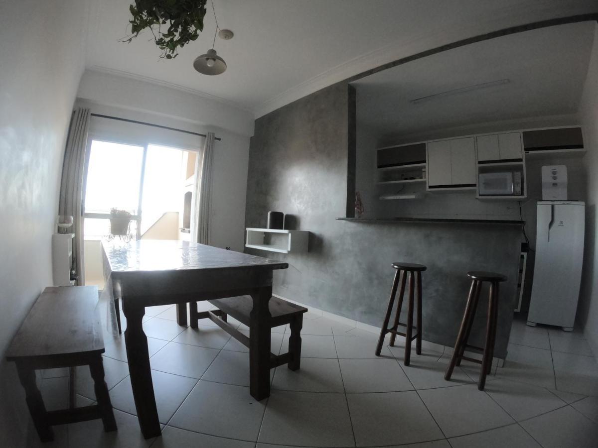 Beach House Itagua: Charming Ubatuba Apartment 300m from Coast Exterior photo