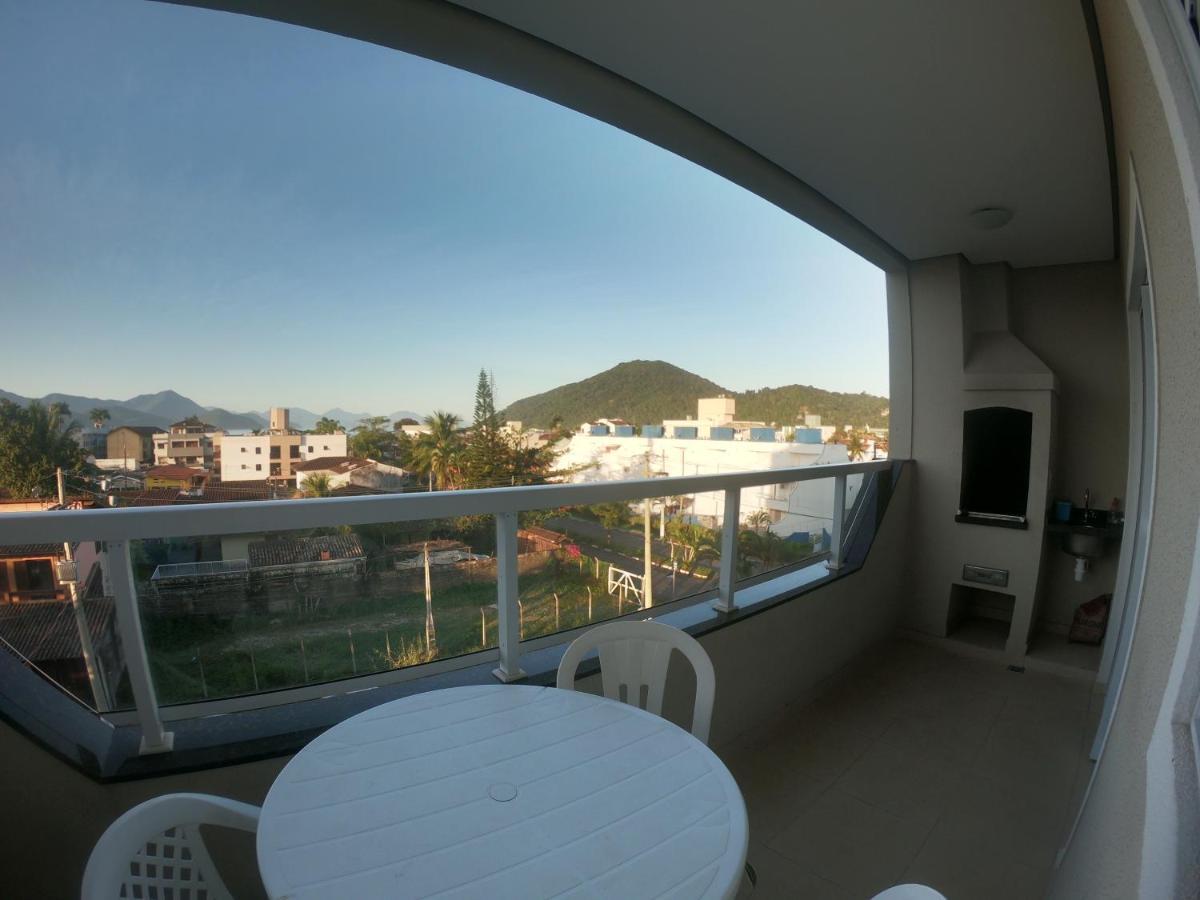 Beach House Itagua: Charming Ubatuba Apartment 300m from Coast Exterior photo
