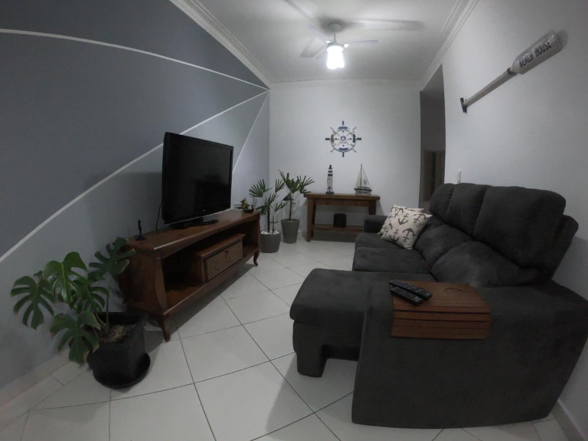 Beach House Itagua: Charming Ubatuba Apartment 300m from Coast Exterior photo