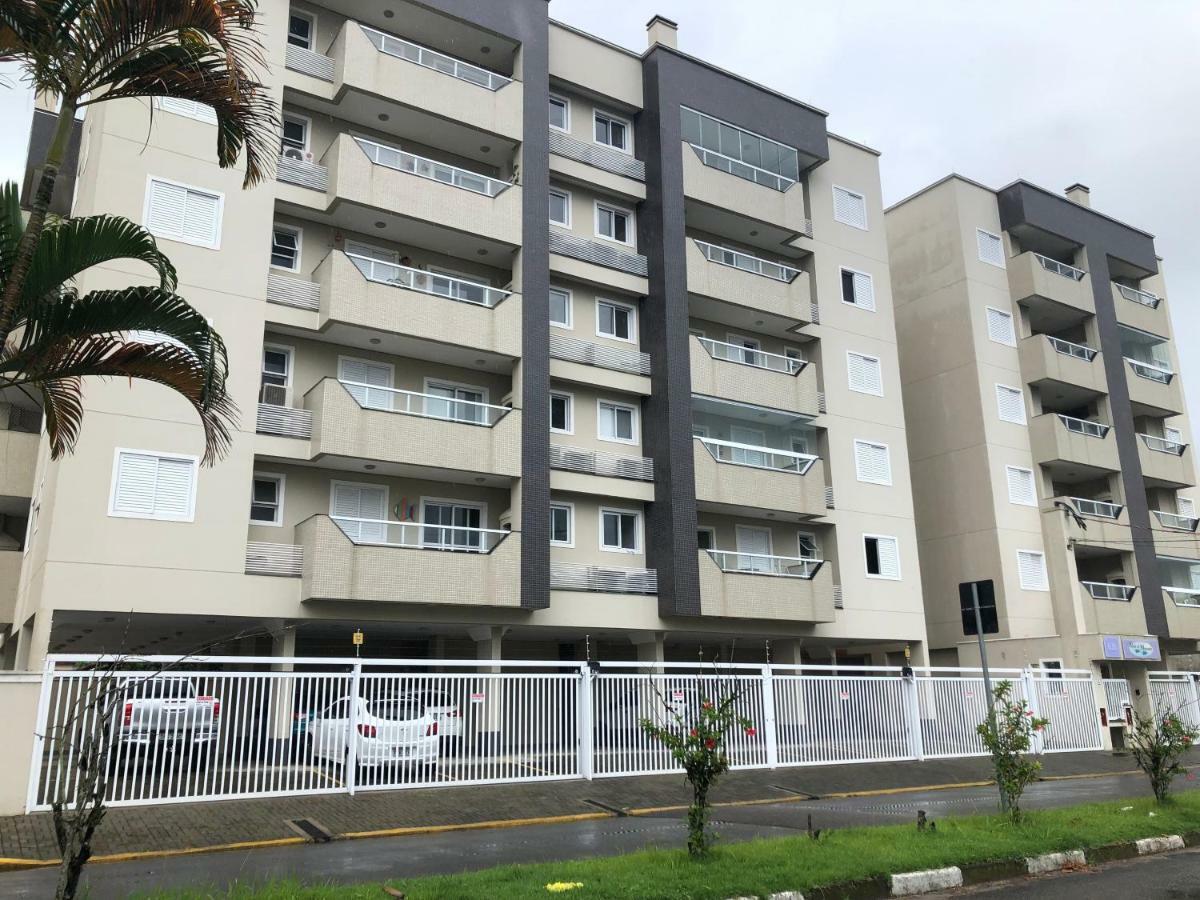 Beach House Itagua: Charming Ubatuba Apartment 300m from Coast Exterior photo